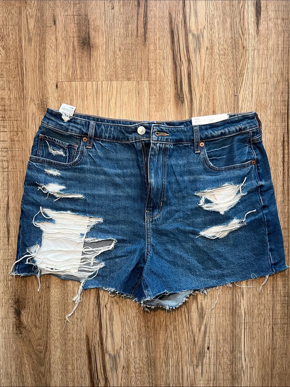 NEW! American Eagle Outfitters Distressed Dark Blue Denim Shorts Size 14
